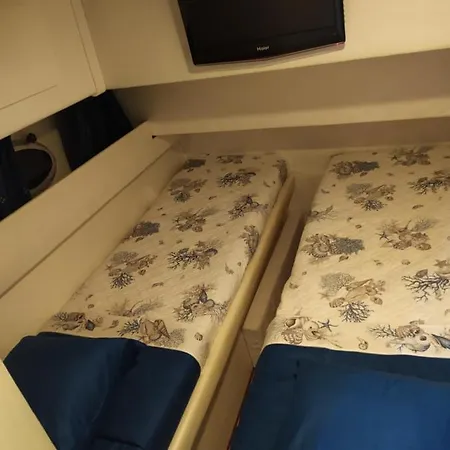 Charter Boat And Breakfast * Sanremo